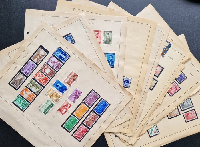 PAVO 1938/1943 - Mejor selección que incluye sellos, Bloque 1 y otros detalles en páginas de álbumes antiguos - Michel