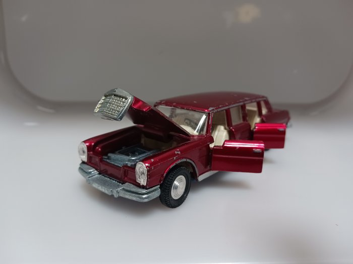 Dinky Toys - Coche a escala - ref. 128 Mercedes-Benz 600