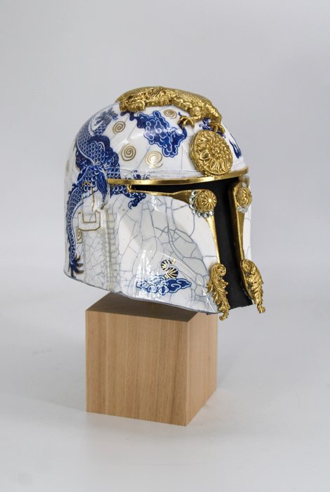 Max Modolo - Mandalorian Helmet " Gold Dragon" -