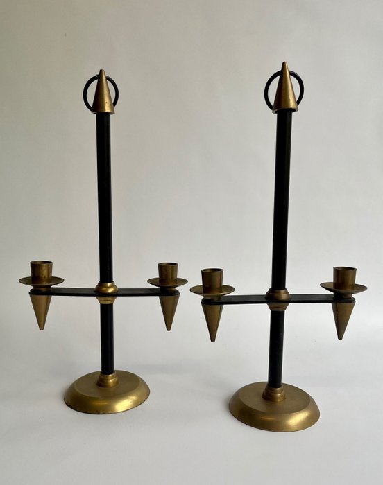 燭台 - 黃銅, 一套兩個中世紀黃銅燭台