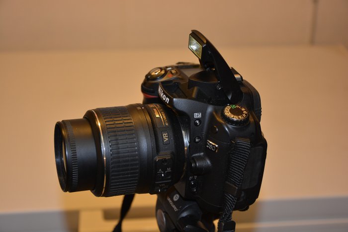 Nikon D80 + Nikkor Af-S 18-55mm 1:3.5-5.6 G VR Fotocamera digitale