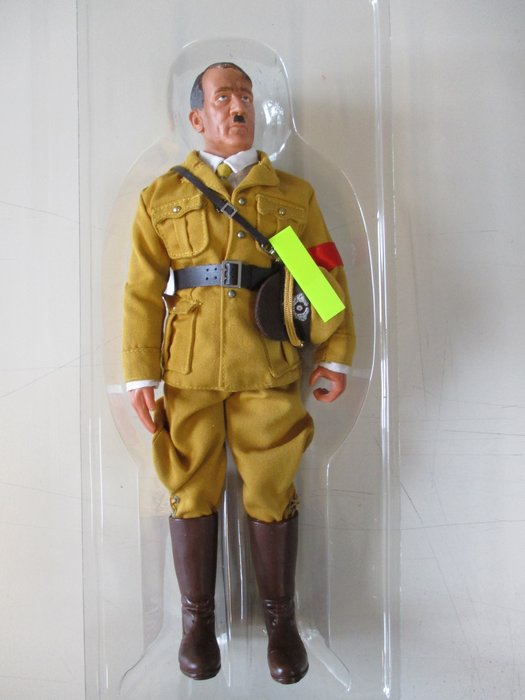 In The Past Toys - Statuetă - War Criminals Of The 20TH Century - Plastic