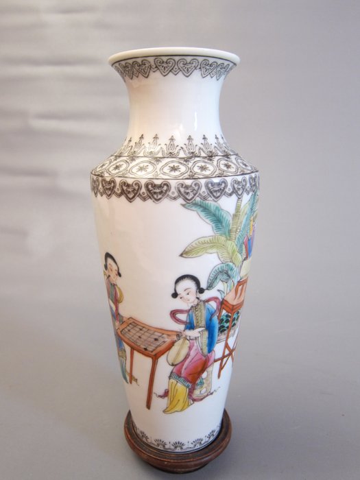 Vaso - Porcellana - Cina  (Senza Prezzo di Riserva)