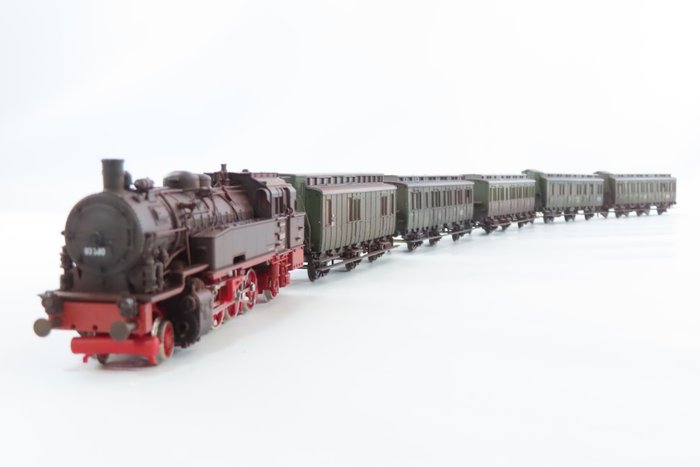 Roco H0 - 4122 E-FHS - Conjunto de comboios (1) - Conjunto de 6 peças com BR 93 e 5 carruagens, envelhecidas - DB