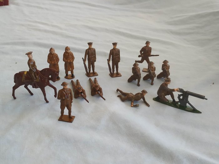W. Britains Toy Soldiers - 軍事微型雕像 - "British Army Army WO I 3Th. Regiment" (15) - 錫