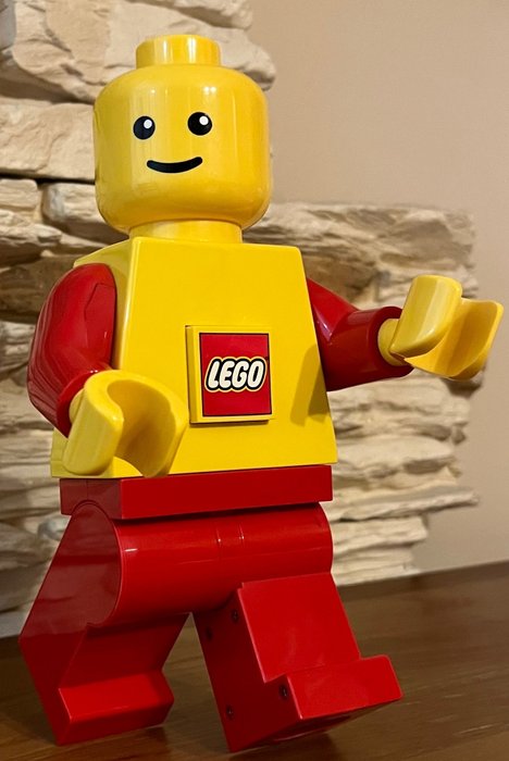 Lego - Big minifigure - Red legs and yellow torso man flashlight - 2000-2010