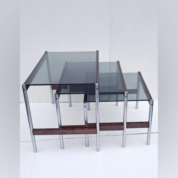 Toegeschreven aan Thereca - Nesting tables (3) - Glass, Metal, Wood