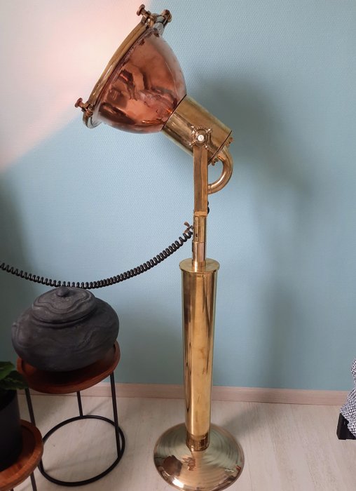 Lámpara de pie trípode - Cobre, Latón