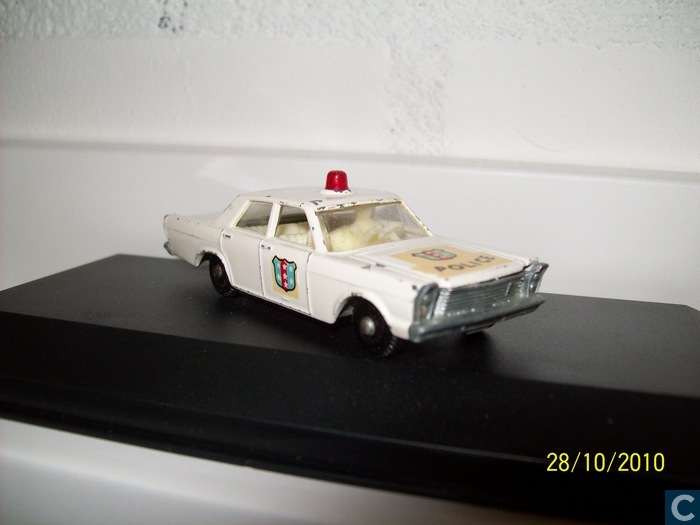 Matchbox ford galaxie police car #9